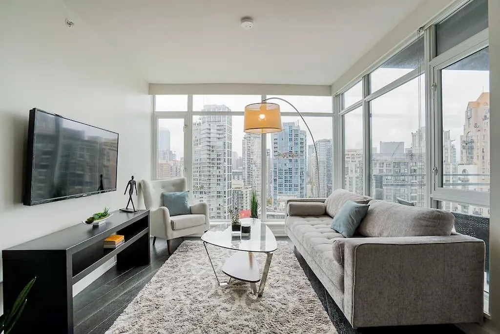 Modern Downtown Apartment With Water Views バンクーバー 0*,